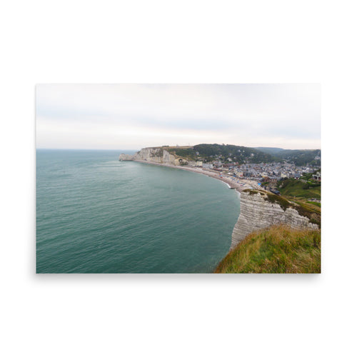 Clear view of Étretat coast